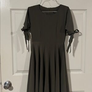 Elegant Olive Midi Dress
